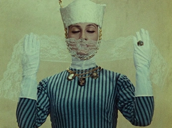 A cover of "pomegranate" cluster. The owner is iamaspermwhale. The cluster consists of 321 elements.