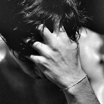 A cover of "| H I M |" cluster. The owner is reverielumia. The cluster consists of 12 elements.