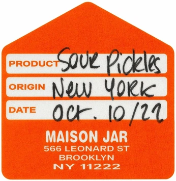 A cover of "store" cluster. The owner is marianaoliveira. The cluster consists of 5 elements.