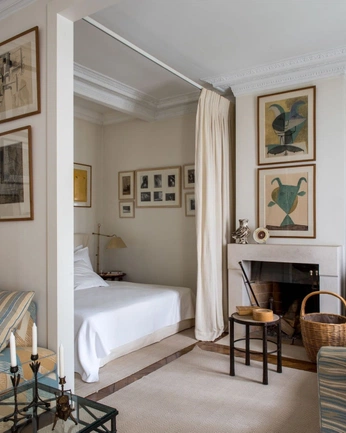 A cover of "den bedroom" cluster. The owner is ingridonscreen. The cluster consists of 31 elements.