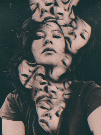 A cover of "Abstracto" cluster. The owner is cousartblood. The cluster consists of 10 elements.