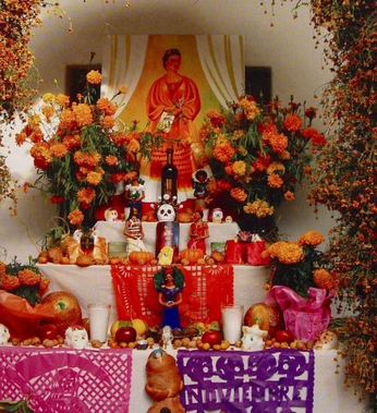 A cover of "cultura" cluster. The owner is norrisbert. The cluster consists of 3 elements.