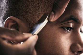 A cover of "el caballero" cluster. The owner is rodrgo. The cluster consists of 3 elements.