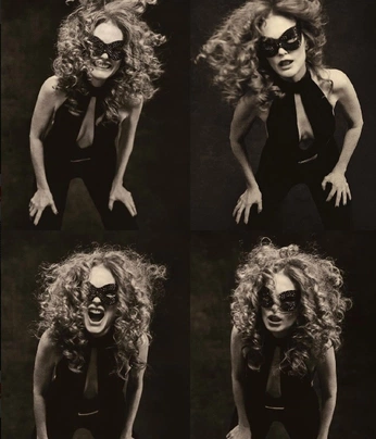 A cover of "MYMUSE" cluster. The owner is datboyak. The cluster consists of 4 elements.