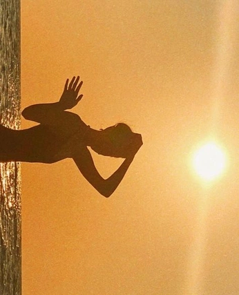 A cover of "bd7d19 - Amber Gold" cluster. The owner is keithlouisxii. The cluster consists of 10 elements.