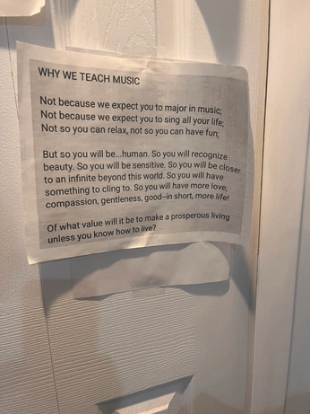 A cover of "Music Lessons" cluster. The owner is moonpie. The cluster description is "get some juices flowing". The cluster consists of 36 elements.