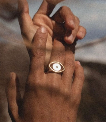 A cover of "touching" cluster. The owner is nastykkkk. The cluster consists of 3 elements.