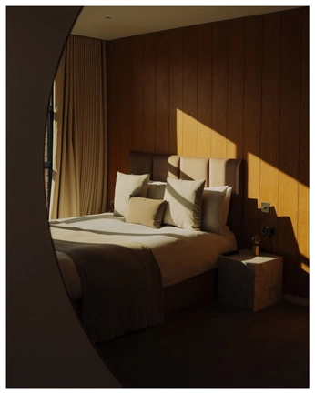 A cover of "Documentary" cluster. The owner is leandertuellmann. The cluster consists of 2 elements.