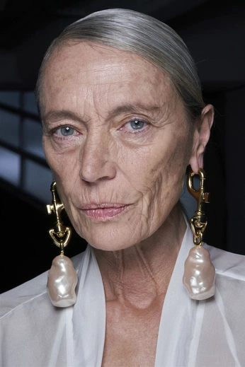 A cover of "jewllery" cluster. The owner is hachibe. The cluster consists of 27 elements.