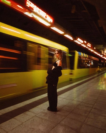 A cover of "Photography ✰ ✰ ✰" cluster. The owner is sleepinondreams. The cluster consists of 7 elements.