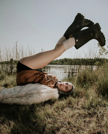 A cover of "Editorial Lake" cluster. The owner is nils.standop. The cluster consists of 15 elements.