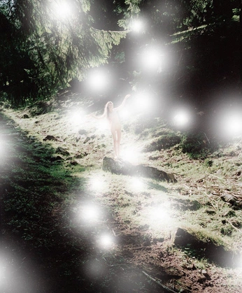 A cover of "light" cluster. The owner is mayhouri. The cluster consists of 11 elements.