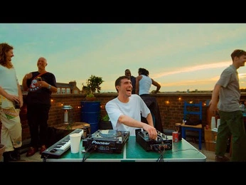 A cover of "Videoteca" cluster. The owner is amassiea. The cluster consists of 31 elements.