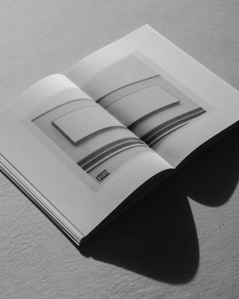 A cover of "graphic design" cluster. The owner is yiyiyy. The cluster consists of 60 elements.