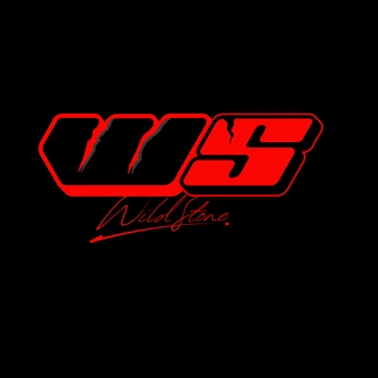 A cover of "designss" cluster. The owner is pxlngrain.png. The cluster consists of 18 elements.