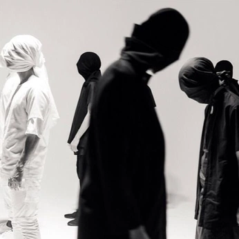 A cover of "Photography" cluster. The owner is whoislvca. The cluster consists of 4 elements.