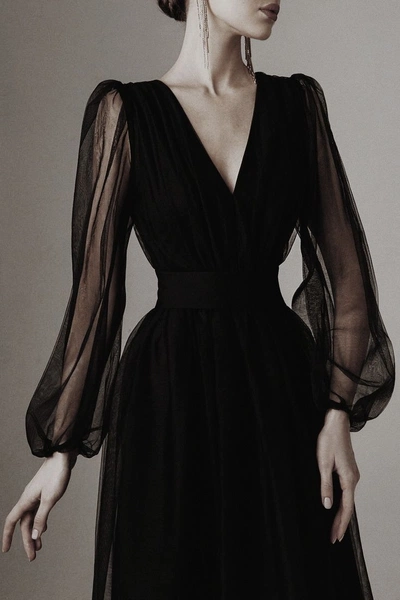 An image added by vintagefashion on Dec 13, 2024. May present: сукня з блискітками, dress, prom dresses, evening gown, clothing.