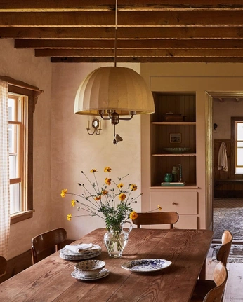 A cover of "Interiors" cluster. The owner is soficorti. The cluster consists of 13 elements.