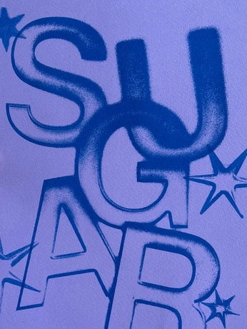 A cover of "Graphic" cluster. The owner is disposablle. The cluster consists of 2 elements.