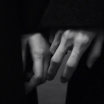 A cover of "hands" cluster. The owner is ashleighcateline. The cluster consists of 12 elements.