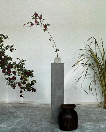 A cover of "Florals" cluster. The owner is kressina. The cluster consists of 27 elements.