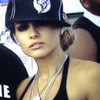 A cover of "‘93" cluster. The owner is missweenietot. The cluster consists of 8 elements.