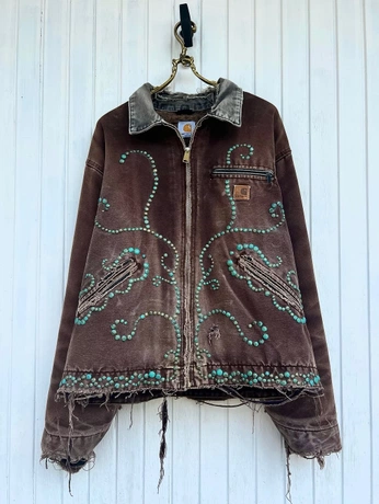 A cover of "GARMENTS" cluster. The owner is liztheoutlaw. The cluster consists of 48 elements.