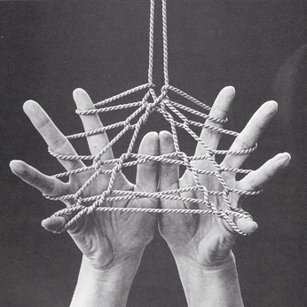 A cover of "ropes" cluster. The owner is underoath. The cluster consists of 34 elements.