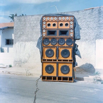 A cover of "Baile 3000" cluster. The owner is broludo. The cluster consists of 45 elements.