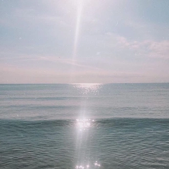 A cover of "azul" cluster. The owner is touchofgrey. The cluster consists of 16 elements.