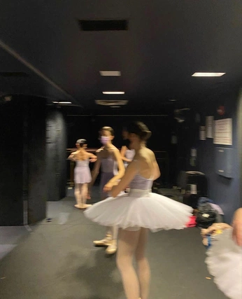 A cover of "manifesting" cluster. The owner is leantofu. The cluster consists of 205 elements.