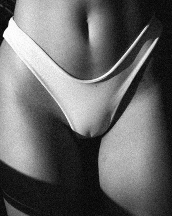 A cover of "hips" cluster. The owner is thelover. The cluster consists of 9 elements.