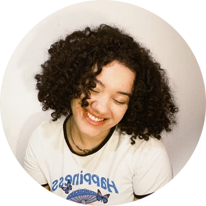 Giulia  Assis avatar