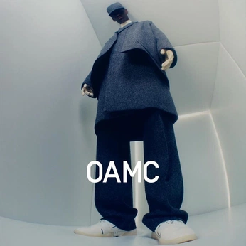 A cover of "COOL" cluster. The owner is eleanoramari. The cluster consists of 120 elements.