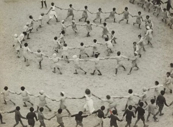 A cover of "Kinetic Play" cluster. The owner is talt1. The cluster description is "energetic. focused on movement". The cluster consists of 404 elements.