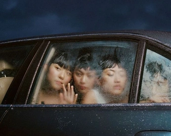 A cover of "Photo ref" cluster. The owner is electrougly. The cluster consists of 42 elements.