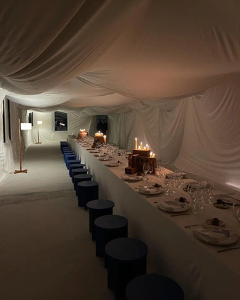 A cover of "sceno" cluster. The owner is evadaa. The cluster consists of 2 elements.