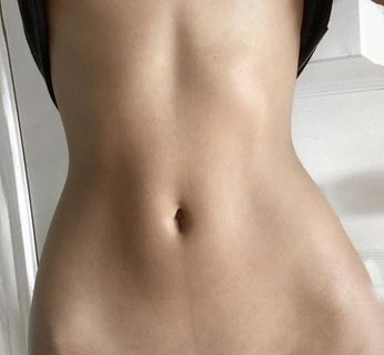 A cover of "Body" cluster. The owner is xenxen. The cluster consists of 3 elements.