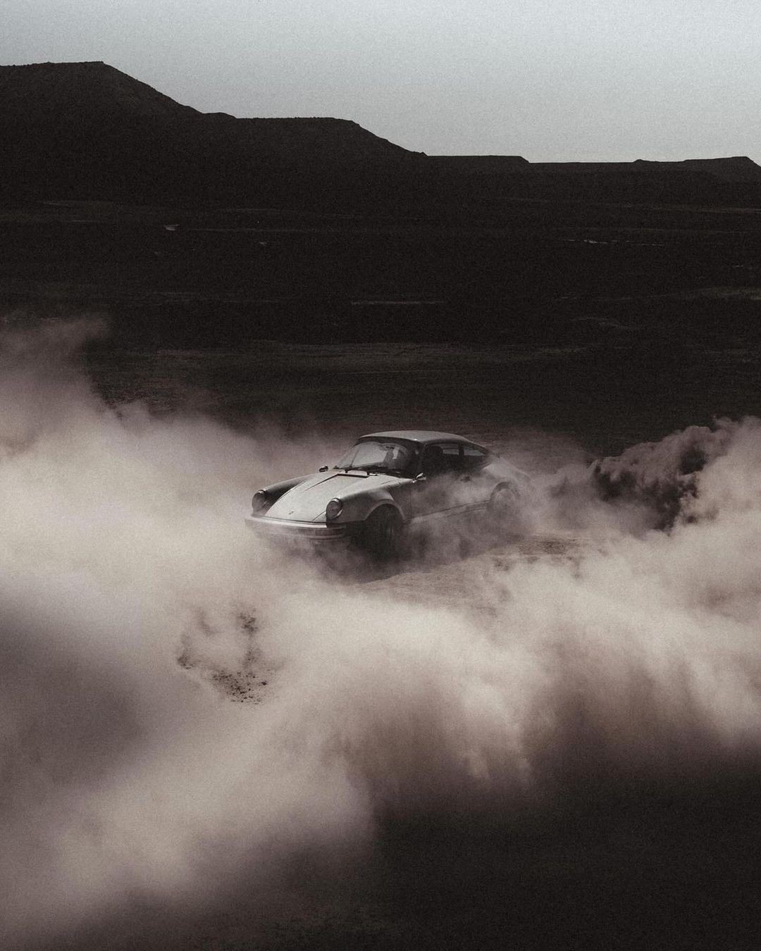 An Instagram carousel post added by aste.ri on Dec 29, 2023. The author is @outlaw_gear.