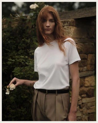 A cover of "Spring25 - Country side" cluster. The owner is christelpistel. The cluster description is "Editorial Shooting Inspo". The cluster consists of 118 elements.