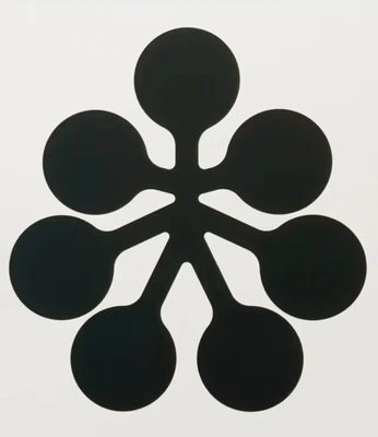 A cover of "003" cluster. The owner is zayaarts. The cluster consists of 53 elements.