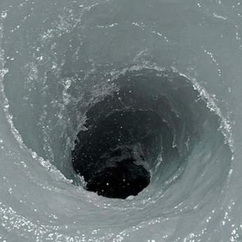 A cover of "holes" cluster. The owner is judejupiter. The cluster consists of 31 elements.