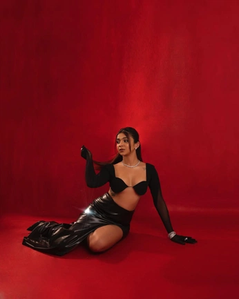 A cover of "fb" cluster. The owner is aditi.c. The cluster consists of 4 elements.