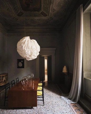 A cover of "interior desi" cluster. The owner is beccaallie. The cluster consists of 18 elements.