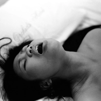 A cover of "Shooting seks" cluster. The owner is fever.form. The cluster consists of 57 elements.