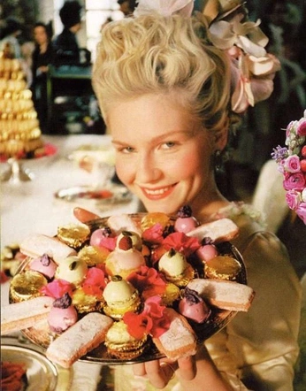 A cover of "Iconic women" cluster. The owner is racheymachy. The cluster consists of 1 element.