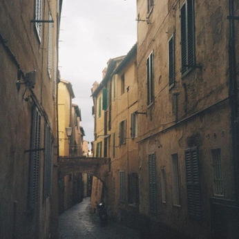 A cover of "Italy" cluster. The owner is halleteran. The cluster consists of 8 elements.