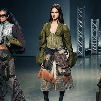 A cover of "fashion" cluster. The owner is moodk. The cluster consists of 34 elements.