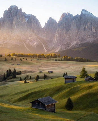 A cover of "Landscapes" cluster. The owner is fiasgallery. The cluster consists of 7 elements.