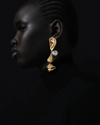 A cover of "40s" cluster. The owner is elisabeccaria. The cluster consists of 31 elements.